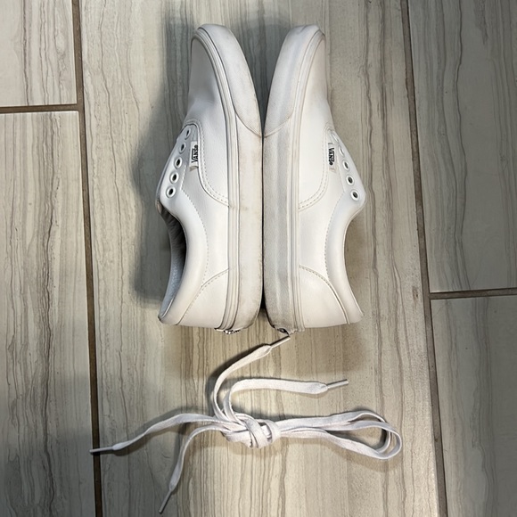 Vans Faux Leather Synthetic Man Made Era White Sneakers Women’s 8 - Picture 5 of 8